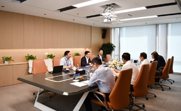 厦门市委副书记、市长伍斌一行莅临问鼎娱乐调研座谈