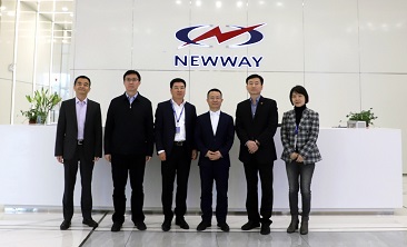 国投集团钟国东副总经理一行莅临成都问鼎调研指导